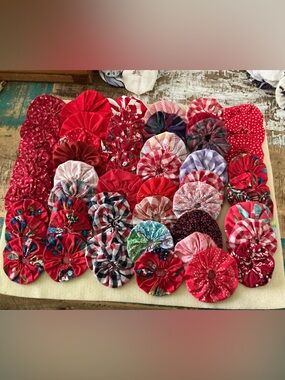 Handmade vintage Fabric Yo-Yo Quilt Pieces, total of 50!